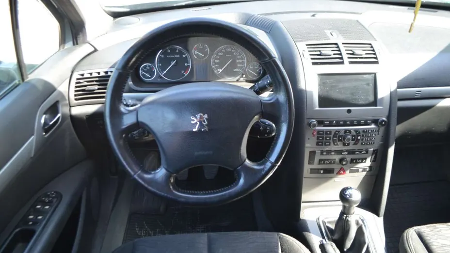 PEUGEOT 407 -