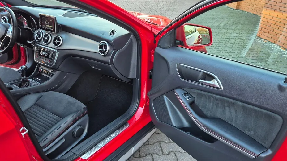 MERCEDES-BENZ GLA -