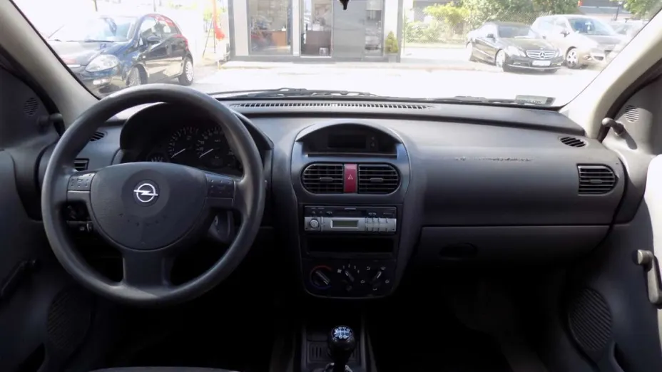 OPEL Corsa -