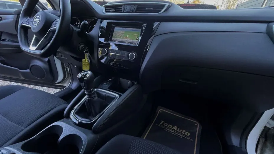 NISSAN Qashqai -
