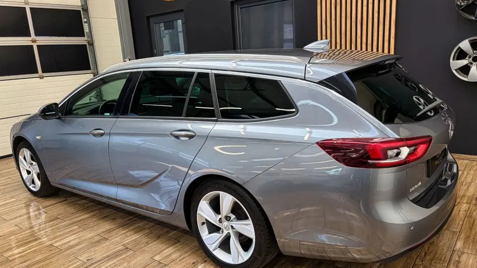 OPEL Insignia -