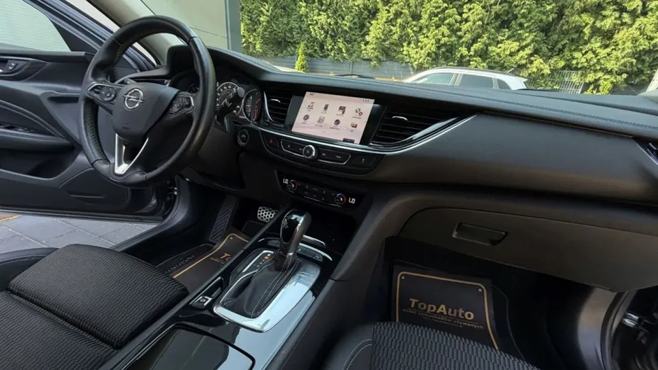 OPEL Insignia -