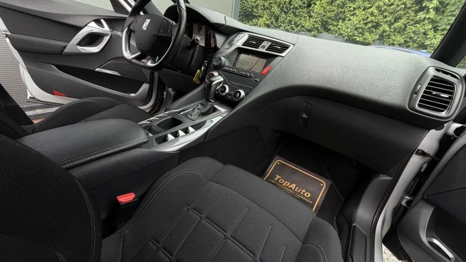 CITROEN DS5 -
