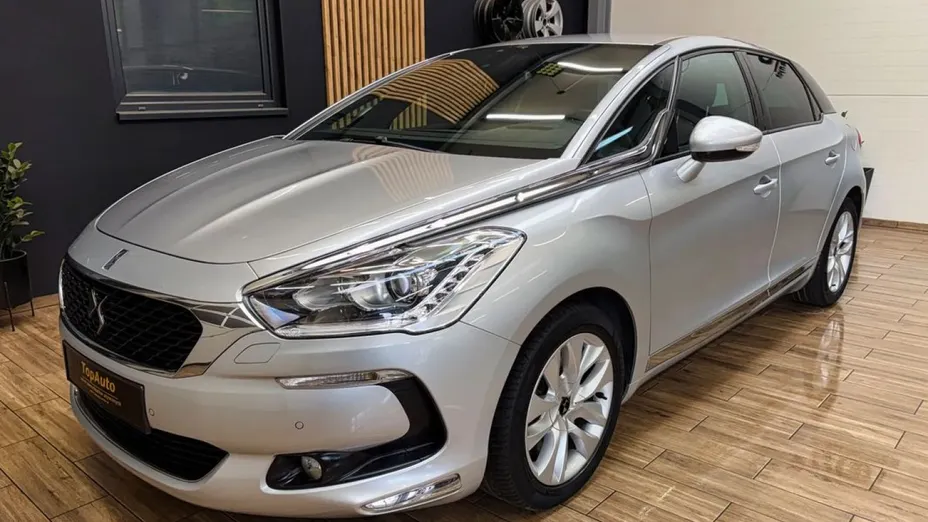 CITROEN DS5 -