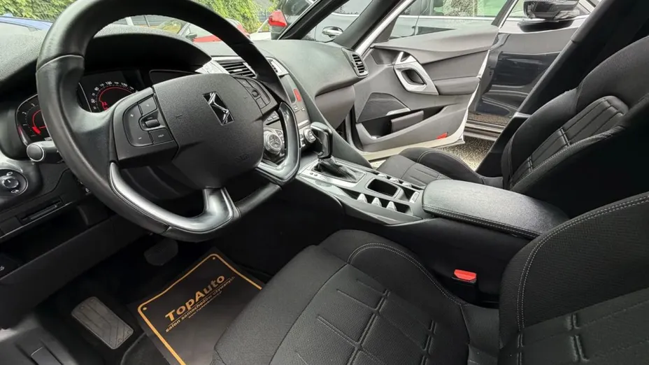 CITROEN DS5 -