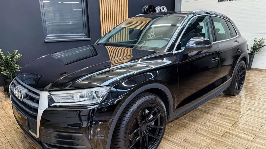 AUDI Q5 -