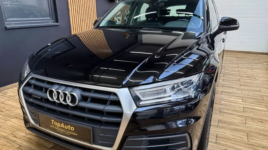 AUDI Q5 -
