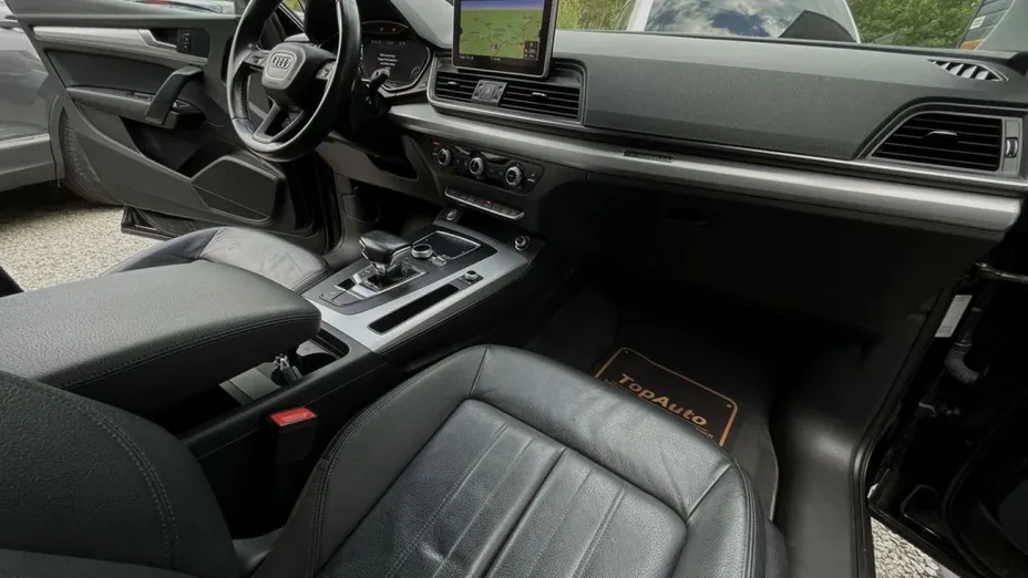 AUDI Q5 -