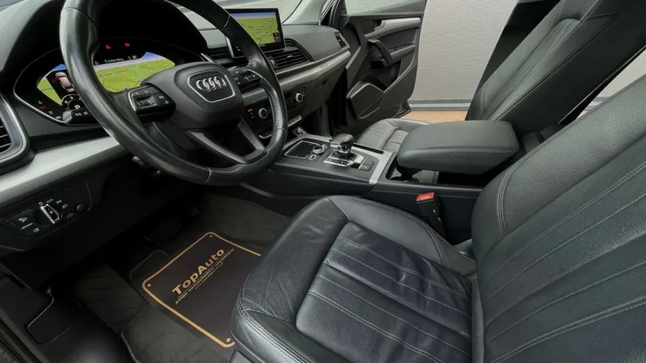 AUDI Q5 -