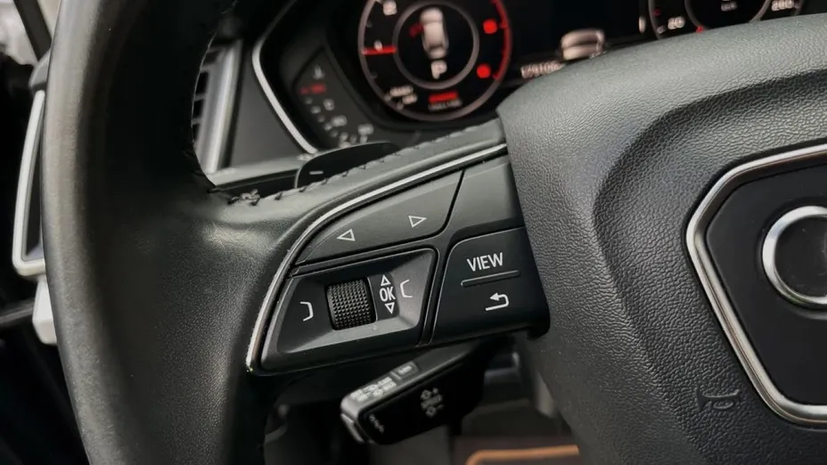 AUDI Q5 -