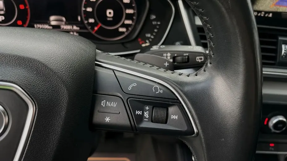 AUDI Q5 -