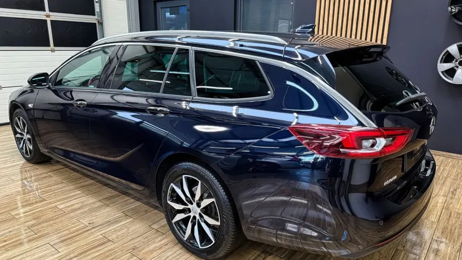 OPEL Insignia -