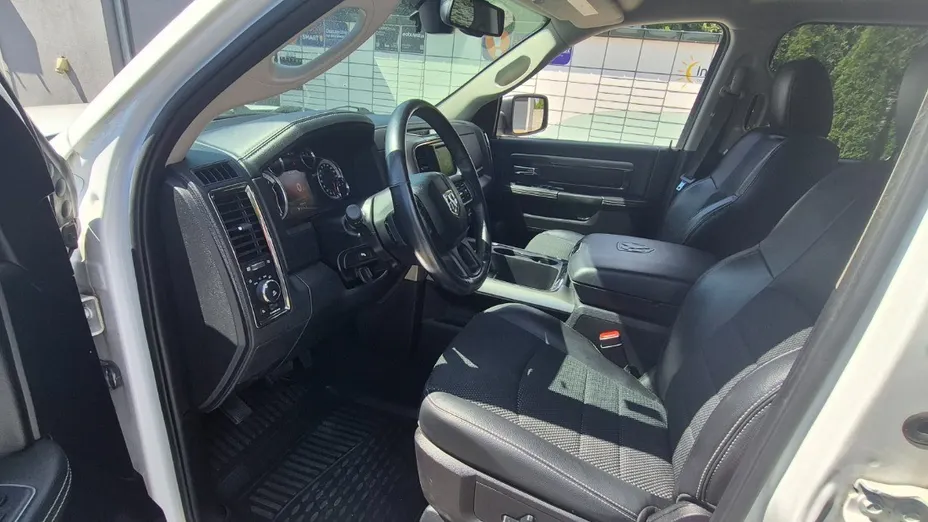 DODGE RAM -
