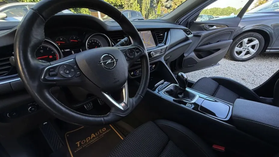 OPEL Insignia -
