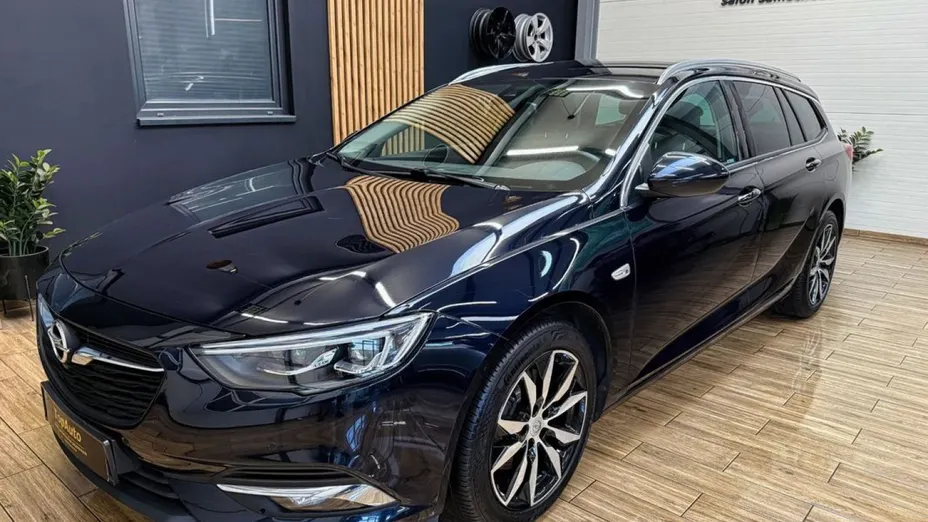 OPEL Insignia -