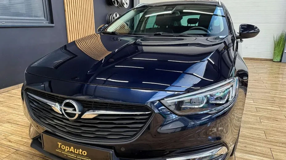OPEL Insignia -