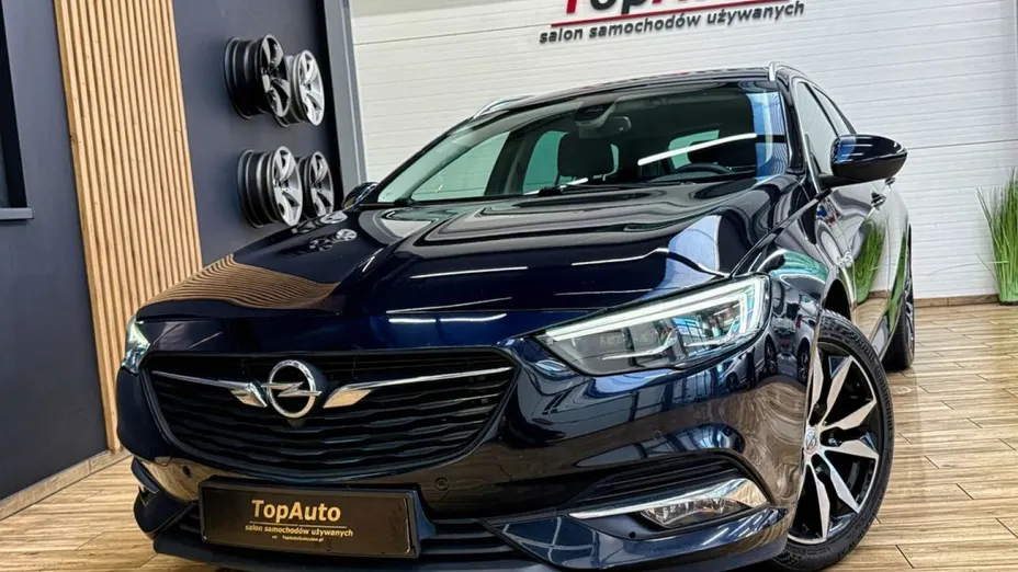 OPEL Insignia -