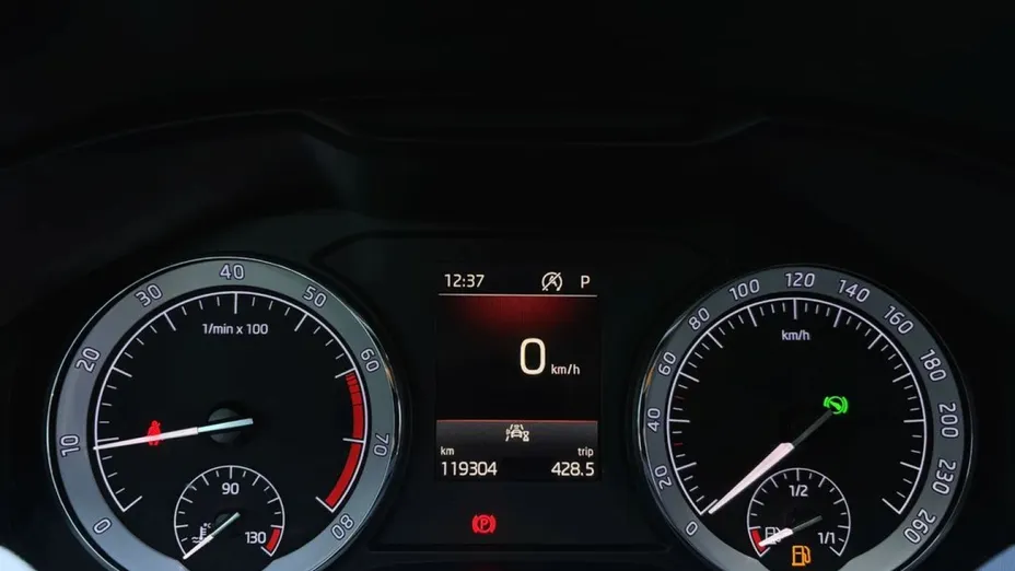 SKODA Karoq -