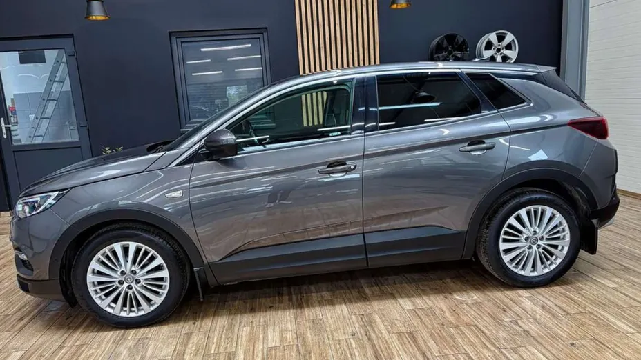 OPEL Grandland X -