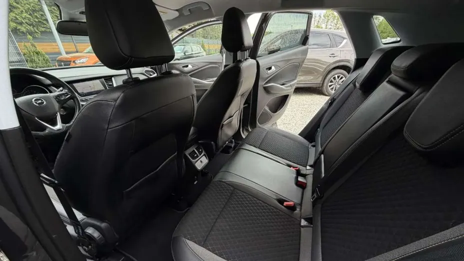OPEL Grandland X -