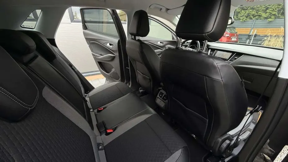 OPEL Grandland X -