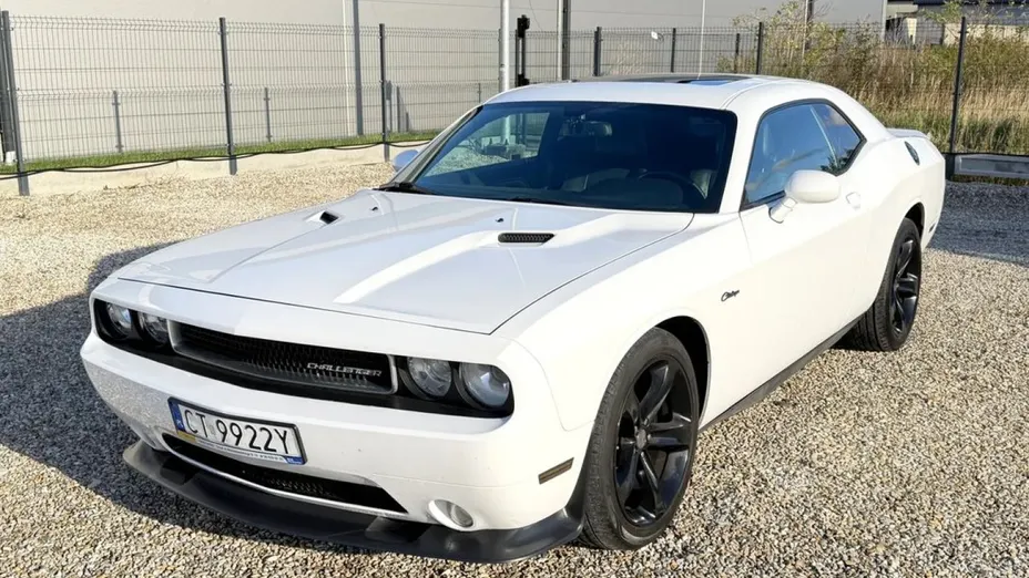 DODGE Challenger -