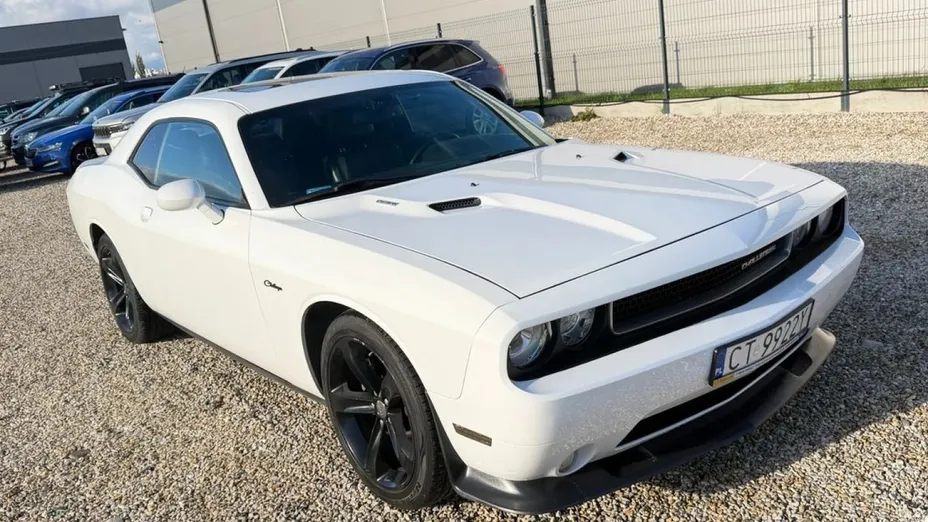 DODGE Challenger -