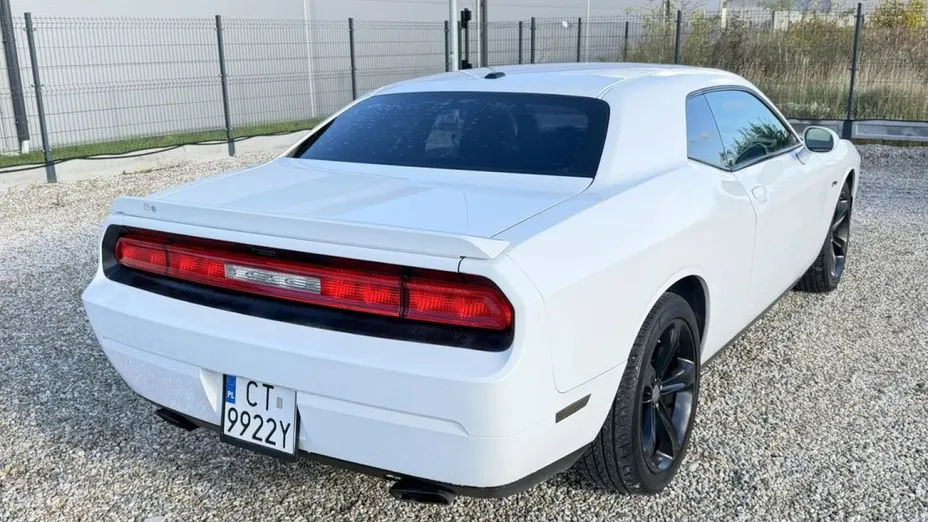 DODGE Challenger -