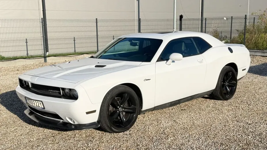 DODGE Challenger -