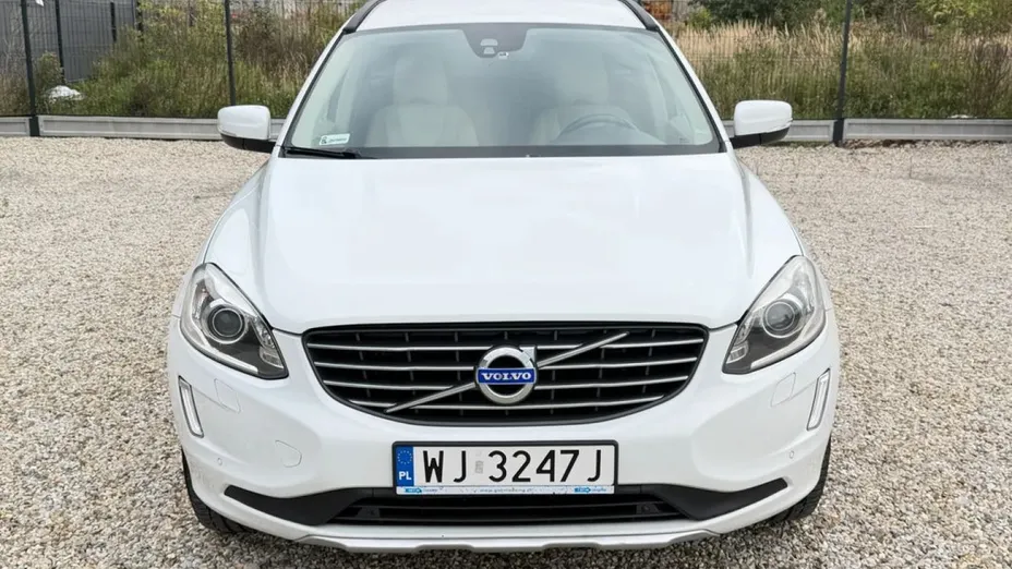 VOLVO XC60 -
