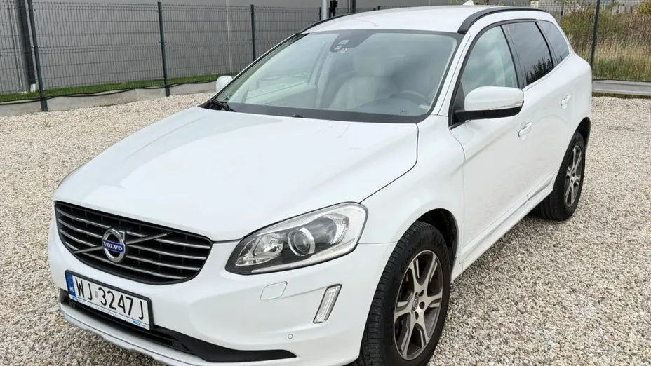 VOLVO XC60 -