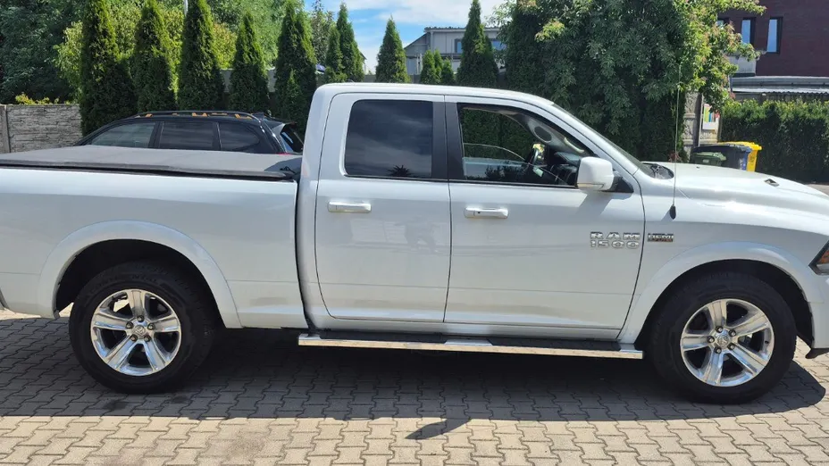 DODGE RAM -