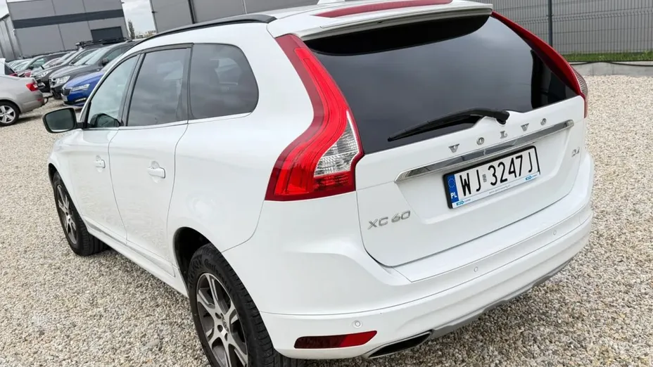 VOLVO XC60 -