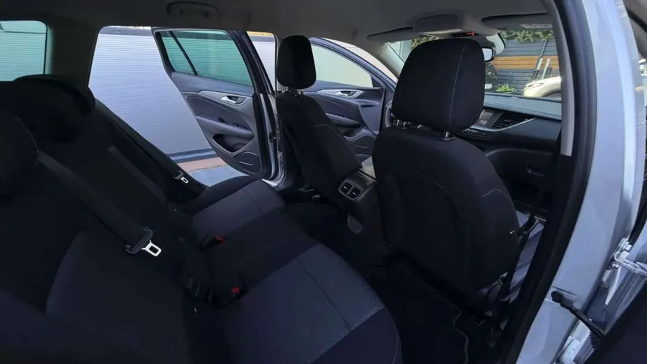 OPEL Insignia -