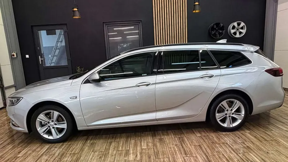 OPEL Insignia -
