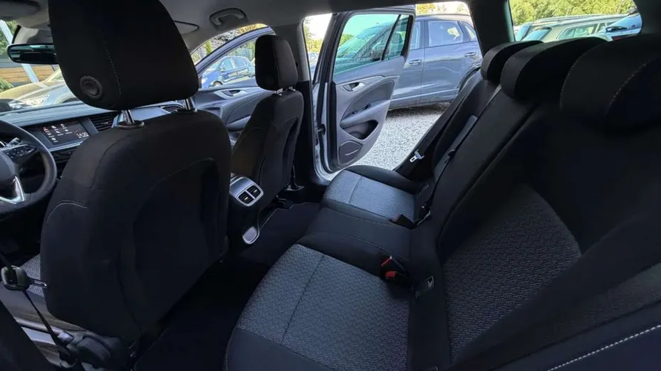 OPEL Insignia -