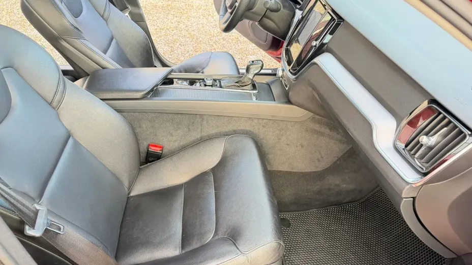 VOLVO S60 -