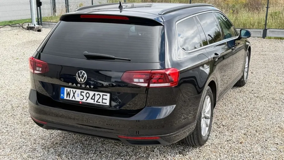 VOLKSWAGEN Passat -
