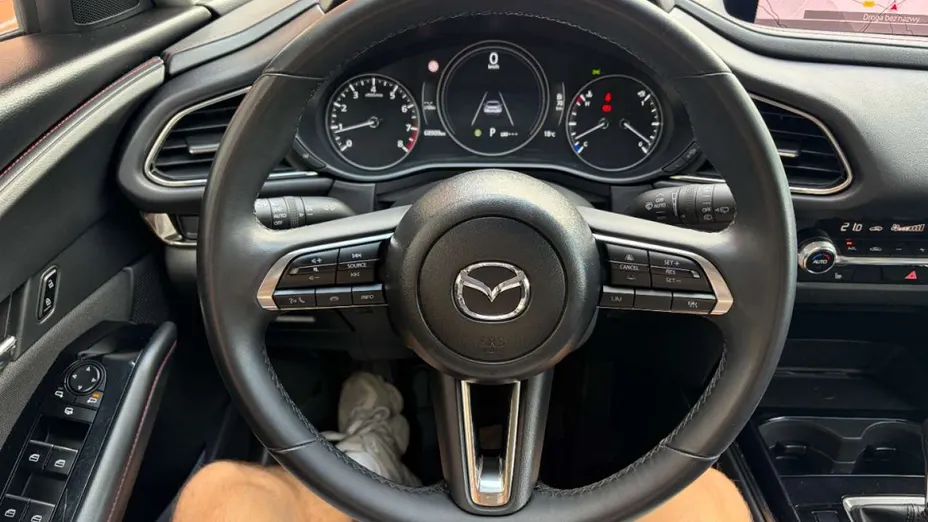 MAZDA CX-30 -