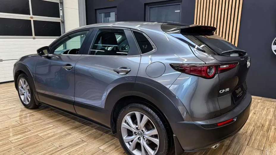 MAZDA CX-30 -