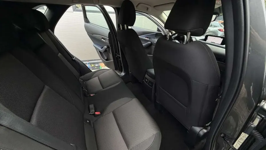 MAZDA CX-30 -