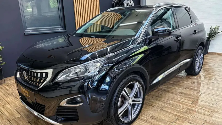 PEUGEOT 3008 -