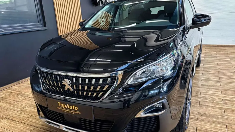 PEUGEOT 3008 -