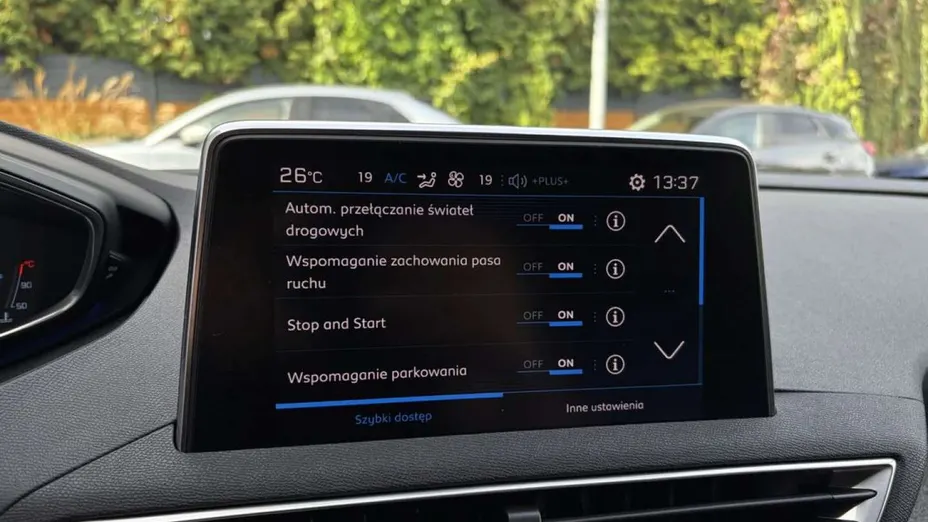 PEUGEOT 3008 -