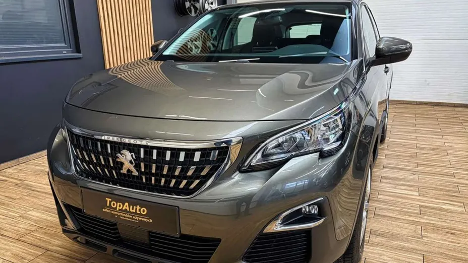 PEUGEOT 3008 -