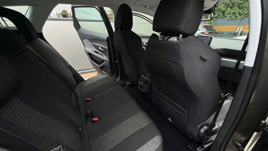 PEUGEOT 3008 -