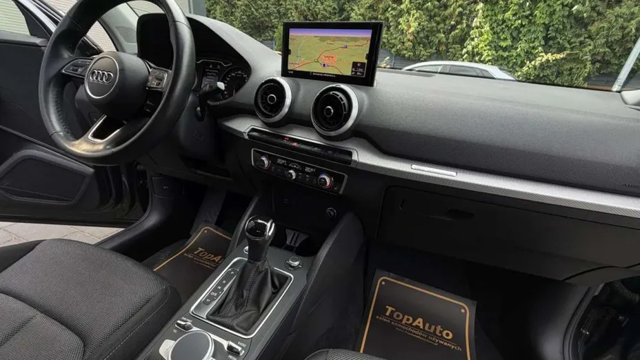 AUDI Q2 -