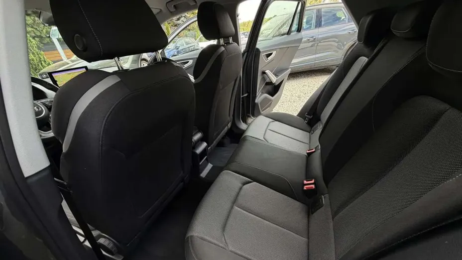 AUDI Q2 -