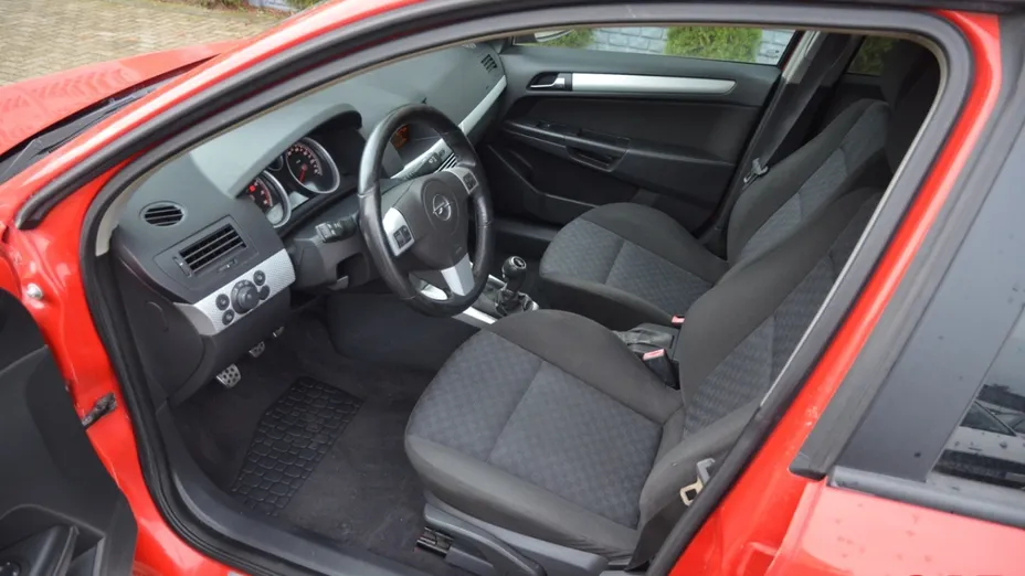 OPEL Astra -