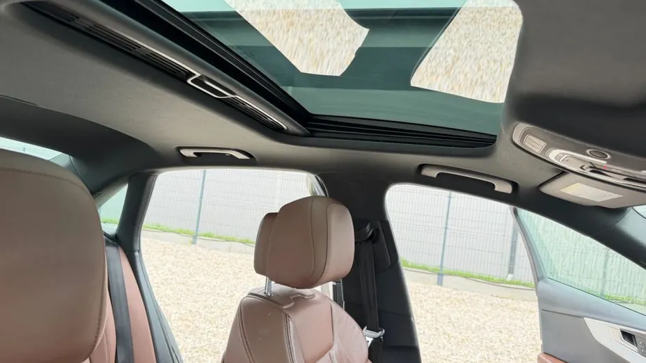 AUDI A4 -